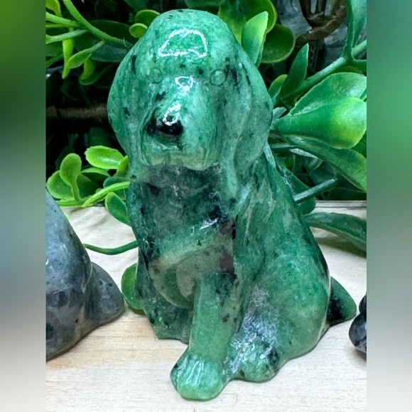 DISCOUNTED 3 Bundle Crystal Dog Carving w/ 1 Free Dog - Picture 4 of 9